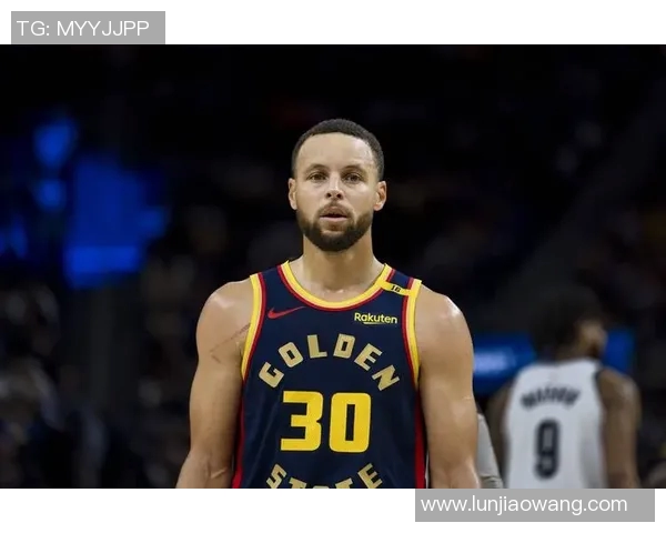 库里遭遇重摔受伤盆骨挫伤将缺席本场比赛 库里遭遇重摔受伤盆骨挫伤将缺席本场比赛